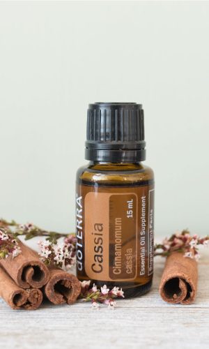 1x1-1200x1200-cassia-oil-benefits-and-uses